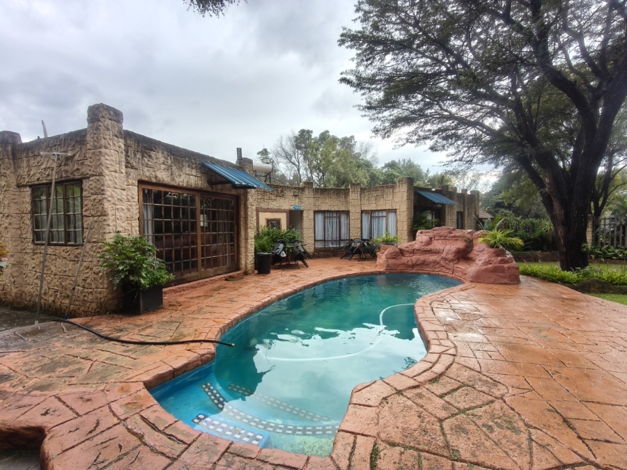 Commercial Property for Sale in Lindleyspoort North West